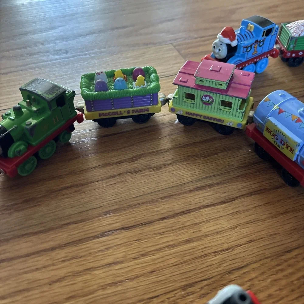 Thomas &‎ Friends Collections Train 2006 Limited Cars Holidays Christmas Easter